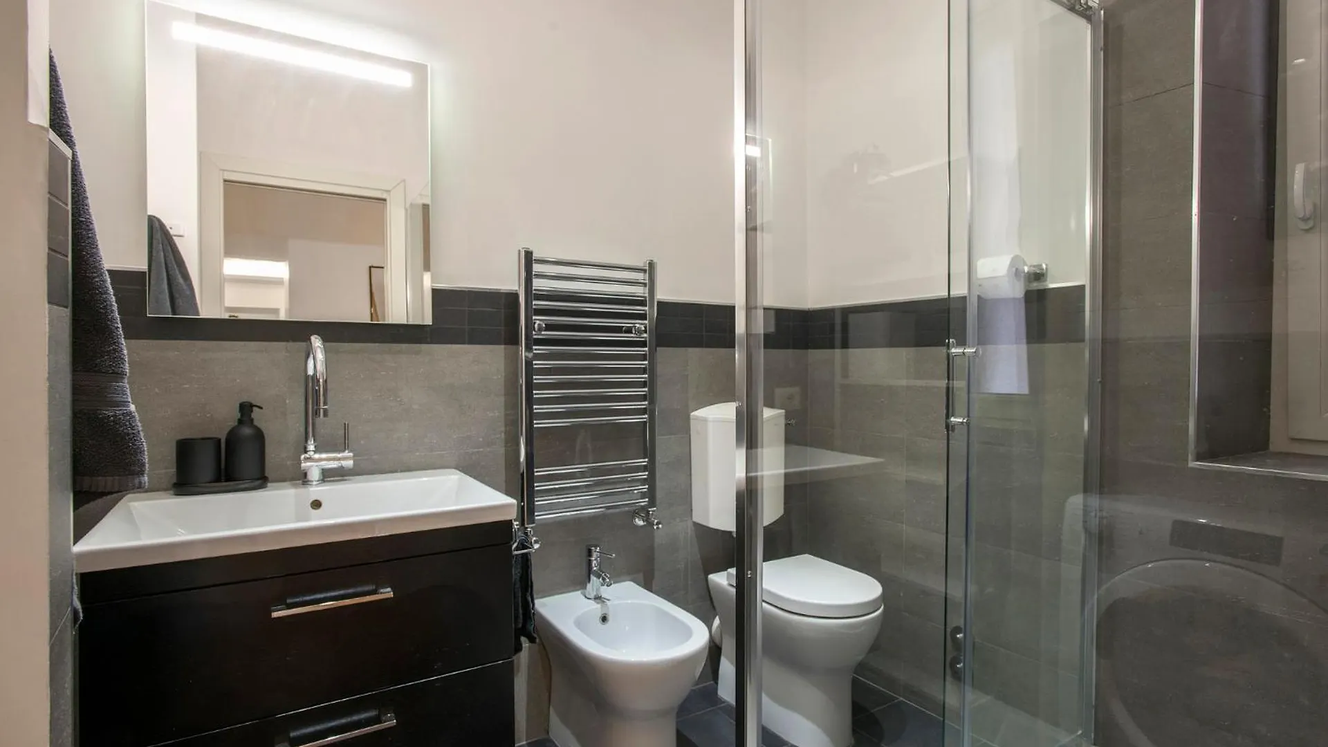 Lorenzo'S Urban Escape Řím Apartmán